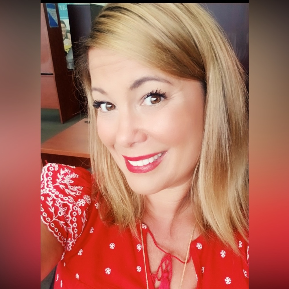 Meet your Posher, Carrie